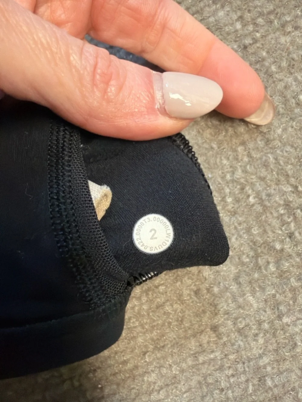 Lululemon Black Sports Bra Size 2 Minimalist Athletic Yoga Workout 0827